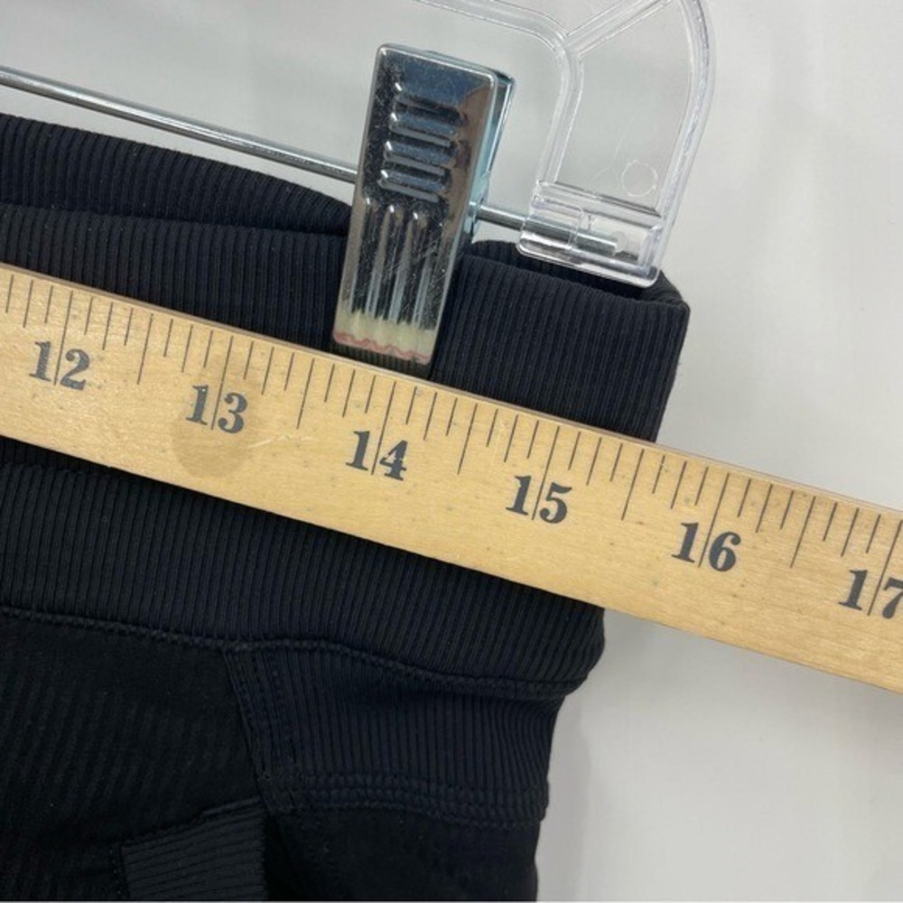 lululemon Dance Studio Crop Pants Size 6 black stripe - Picture 5 of 6